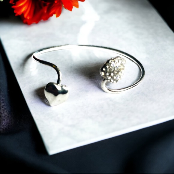 Rhinestone Heart Bracelet - Picture 1 of 1